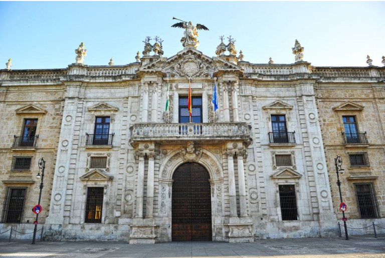 Puerta del Rectorado. Sede de la Universidad de Sevilla