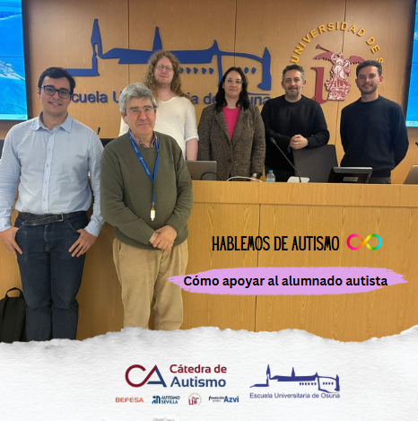 En la parte delantera Profesores que imparten clase en la Escuela Universitaria de Osuna. Atrás representantes de Autismo Sevilla y la Cátedra de Autismo