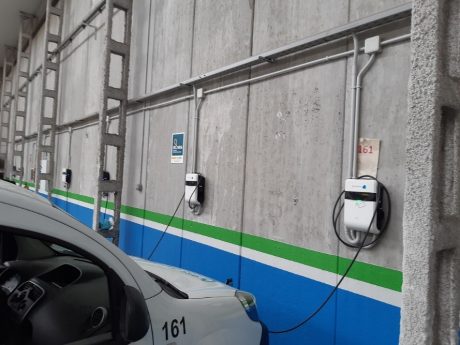 Nuevos puntos de recarga de vehículos eléctricos en varios centros de trabajo
