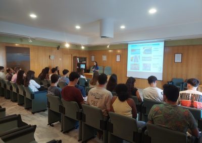 Alumnado de 4.º curso del Grado en Ingeniería Química durante la sesión informativa celebrada en la ETAP El Carambolo.
